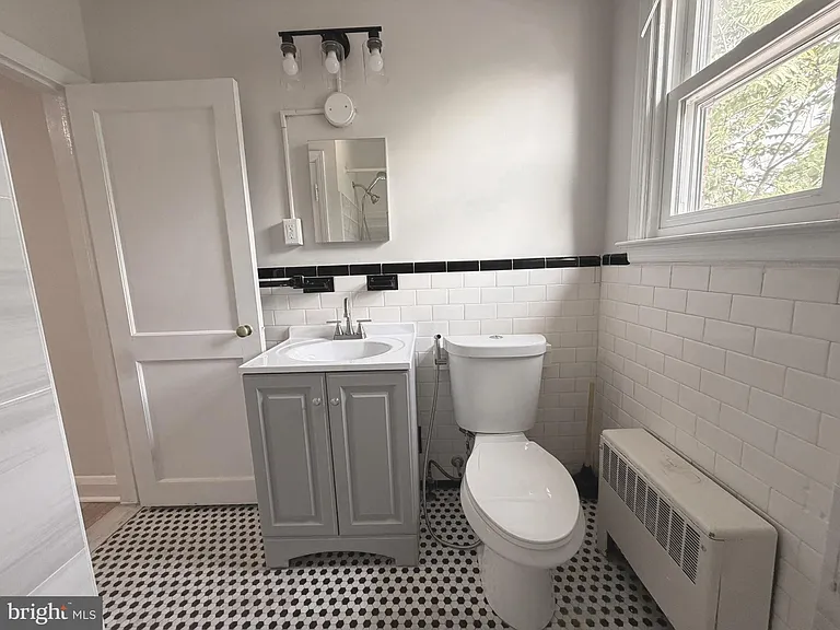 909 E Lake Ave #2 — Photo 14