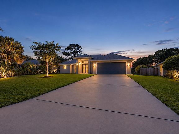 3rd image of 1174 SW Edinburgh Drive