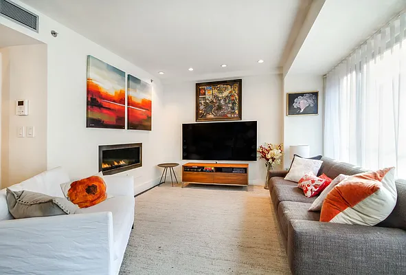 Rented by Compass | media 20