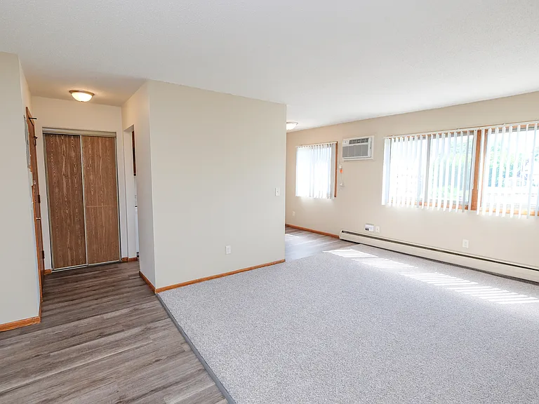 L7 Flats — Photo 28