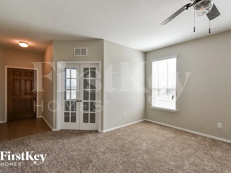 6503 Davenport Bay — Photo 12