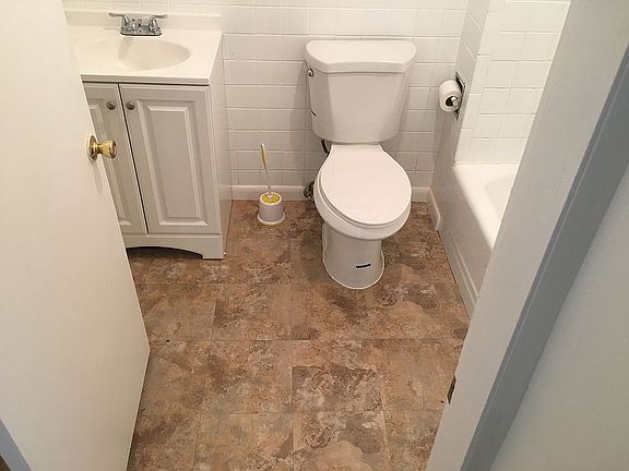 3rd image of 1051 Gimblin St