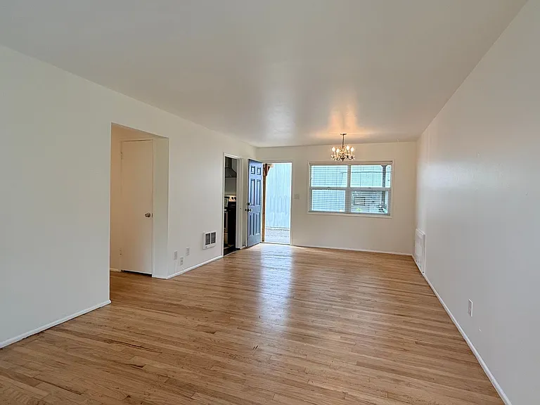 The Waverleigh Apartments — Photo 29