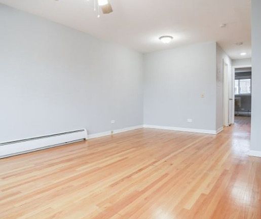 4th image of 2525 W Montrose Ave #3B