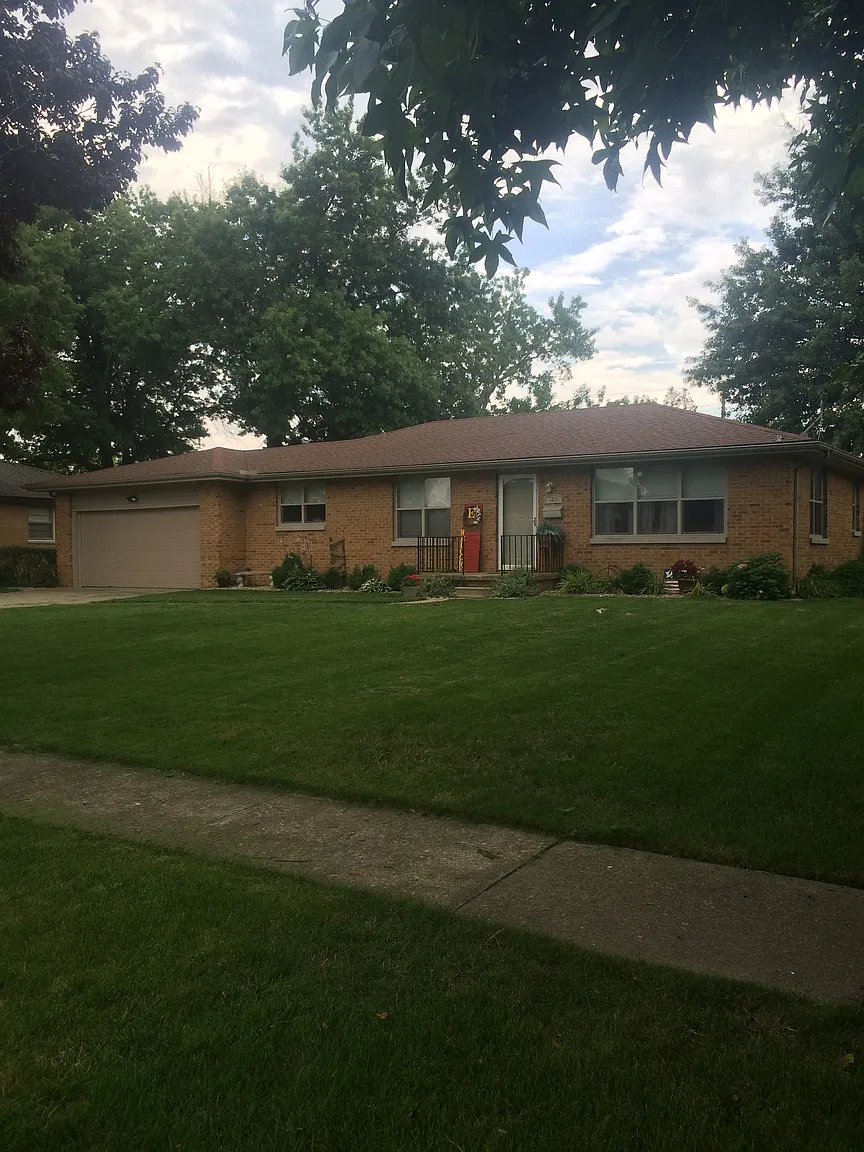 1311 Bell Ave photo 1