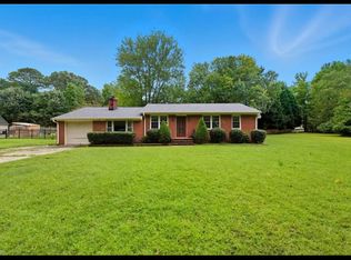 123 Kirby Ln, Yorktown, VA 23693