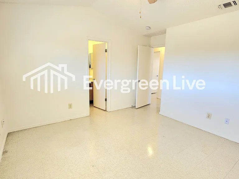 2102 Santa Clara Ct — Photo 18