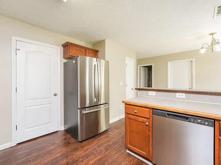 235 Shadowbrooke Cir — Photo 10