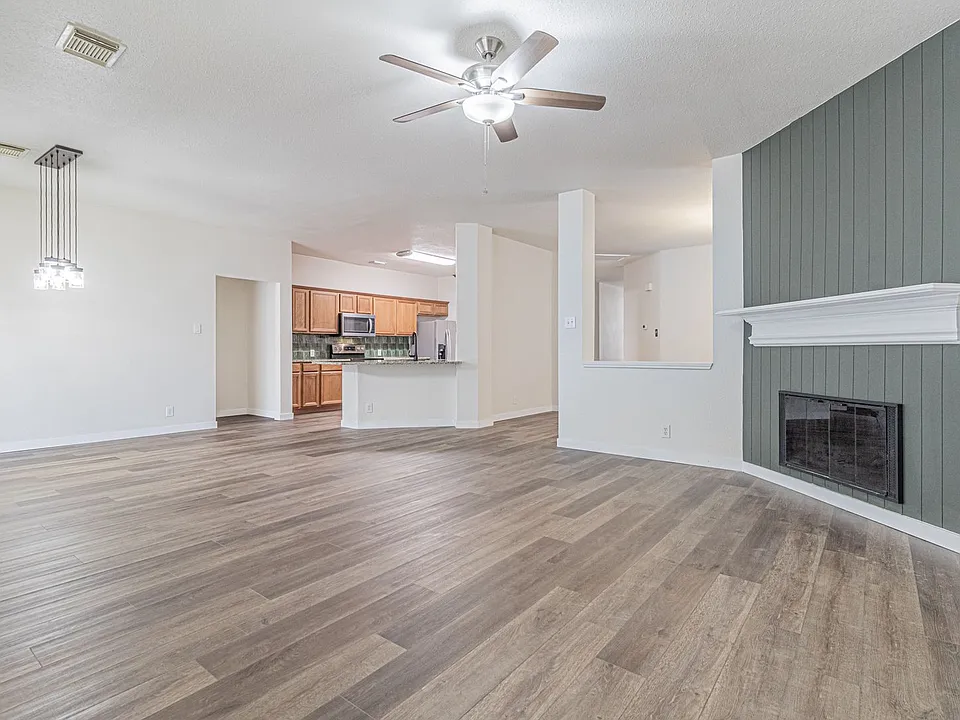 213 Tapwood Ln