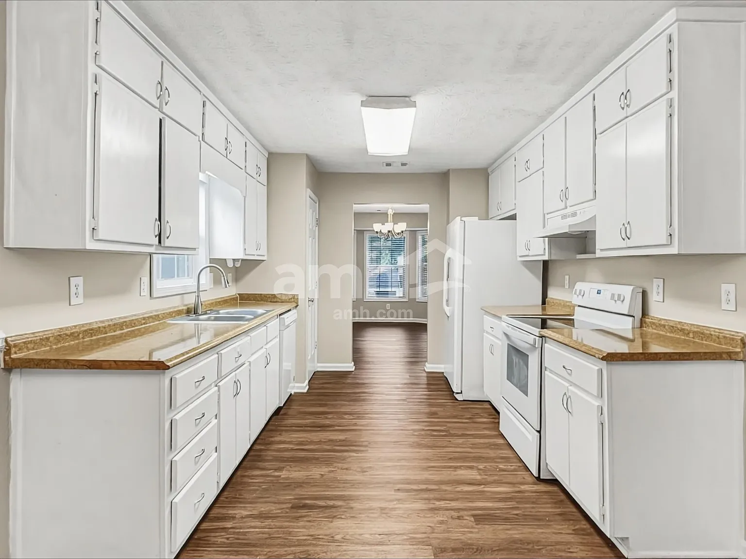 3 bed, 2.0 bath, 1668 sqft, $2,110 — Photo 3