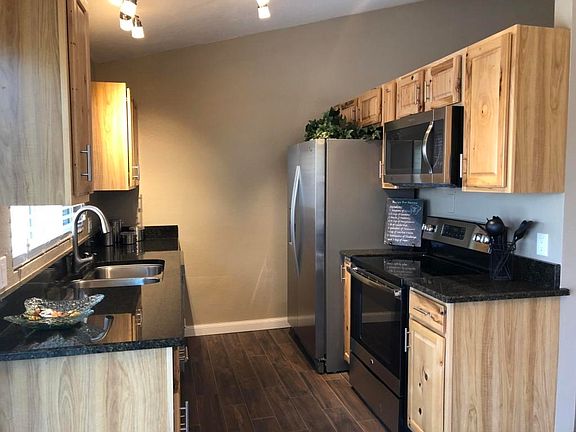 20250 N 30th Dr - MLS Pic#5