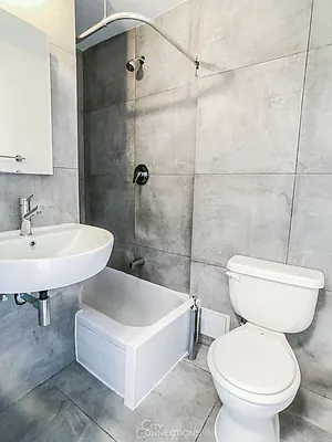 Rented by City Connections Realty | media 16