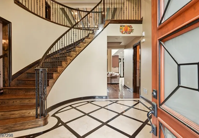 14 Michelle Ln — Photo 6