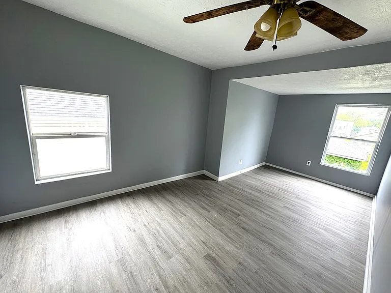 2028 N Dexter St — Photo 7