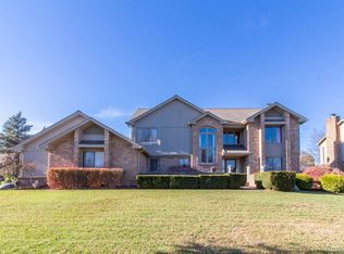 5341 Cheltenham Dr, Troy, MI