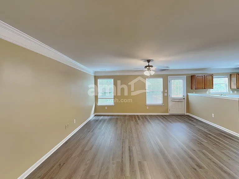 2485 Sheldon Pl — Photo 5