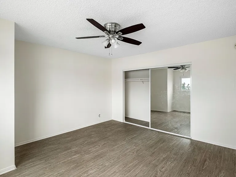 1808 N Harvard Blvd — Photo 15