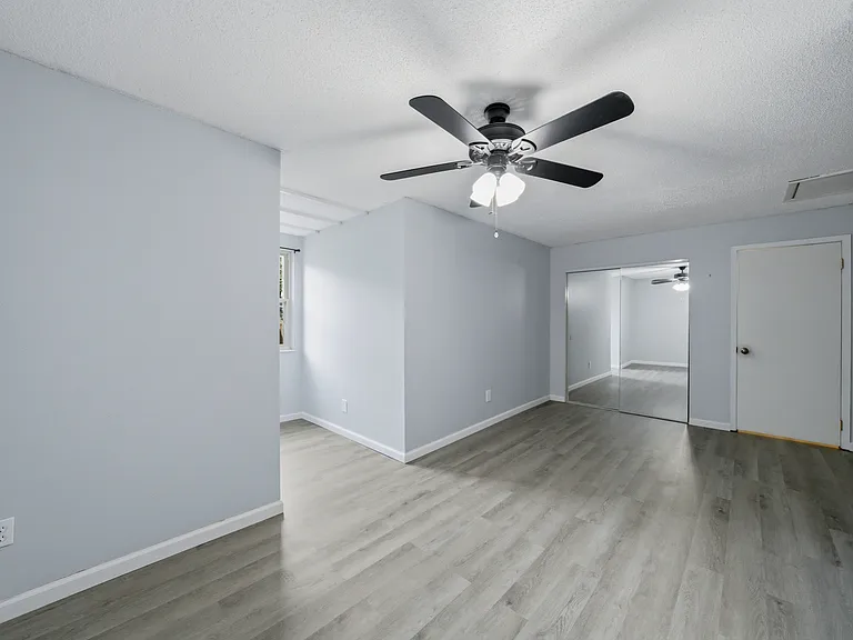 4433 Townhouse Way — Photo 6