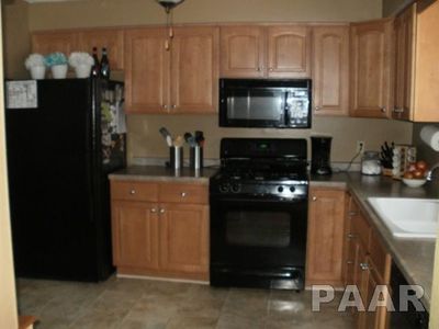 2821 W Larchmont Ln, Peoria, IL, 61615