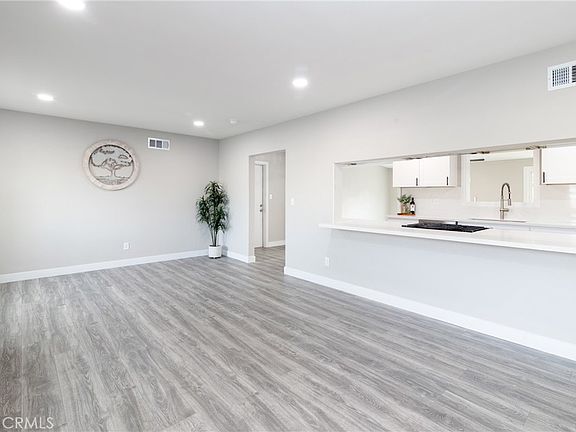 3rd image of 12205 Deerwood Ln