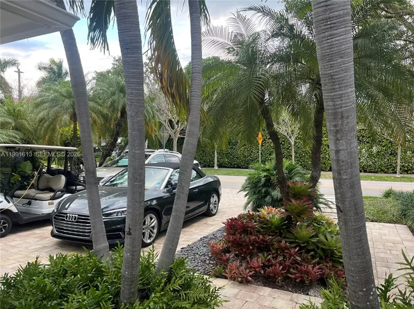 204 Westwood Dr, Key Biscayne, FL 33149