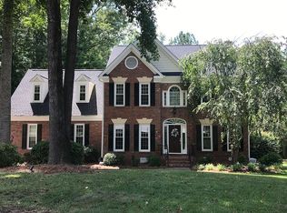 112 Charlemagne Ct, Cary, NC 27511