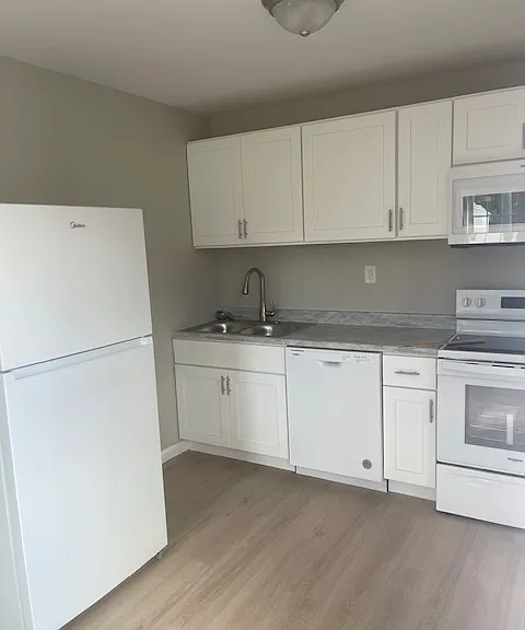 607 E Main St #1 — Photo 7