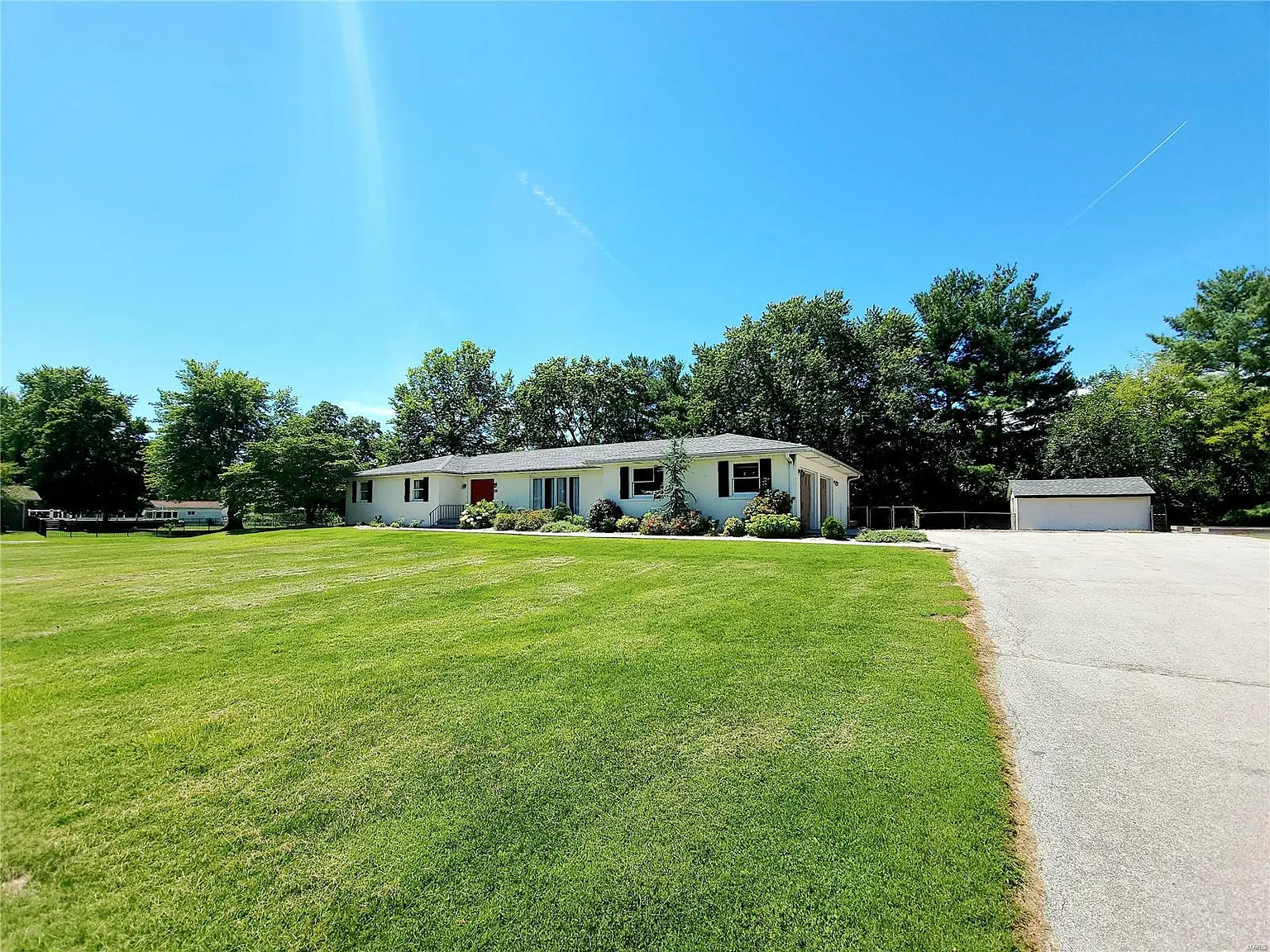 201 Meyer Ave photo 1