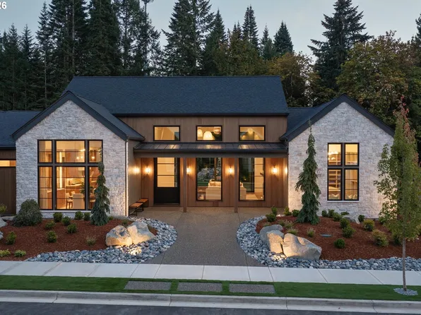 1307 NW 158th St, Vancouver, WA 98685
