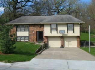 7176 N 51st St, Omaha, NE 68152