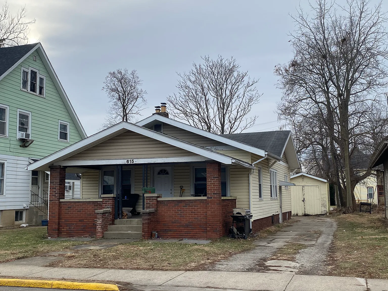 3 bed, 1200 sqft, $2,400 — Photo 3