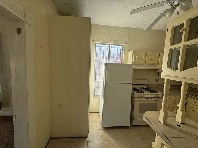 815 N San Marcial St — Photo 4