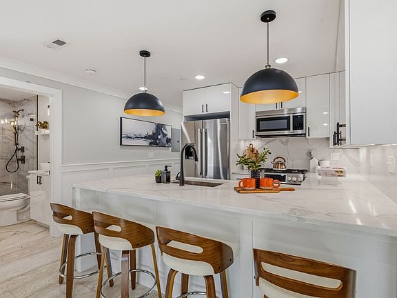 4th image of 1252 Broadway St #7