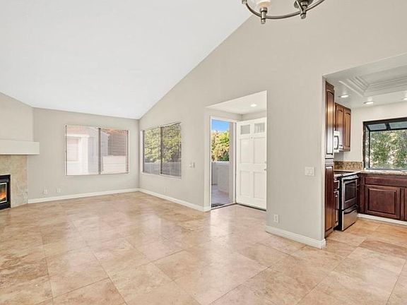 3rd image of 387 Deerfield Ave