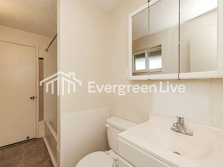 5638 Brandt Pike — Photo 11
