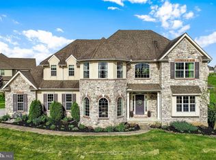 1606 Guildford Ln, York, PA 17404