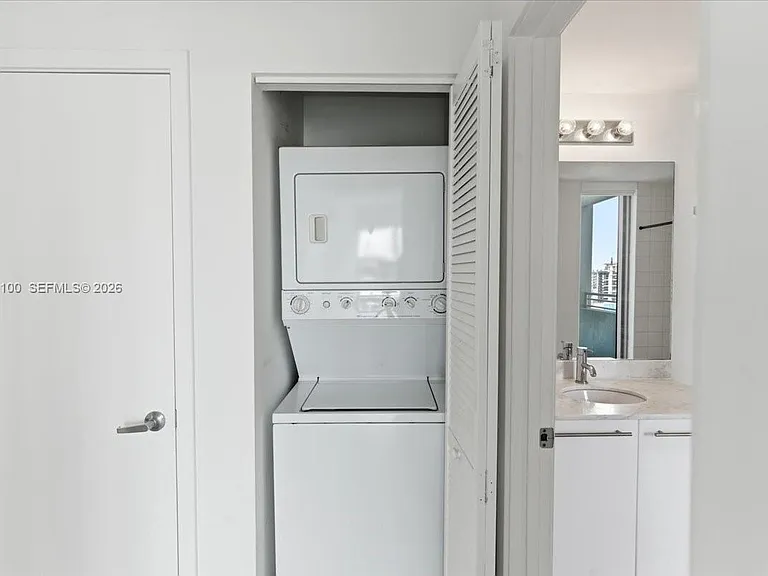 888 Biscayne Blvd #2212 — Photo 30