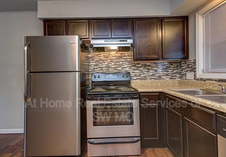 930 S Campbell P9 Plz #9 — Photo 3