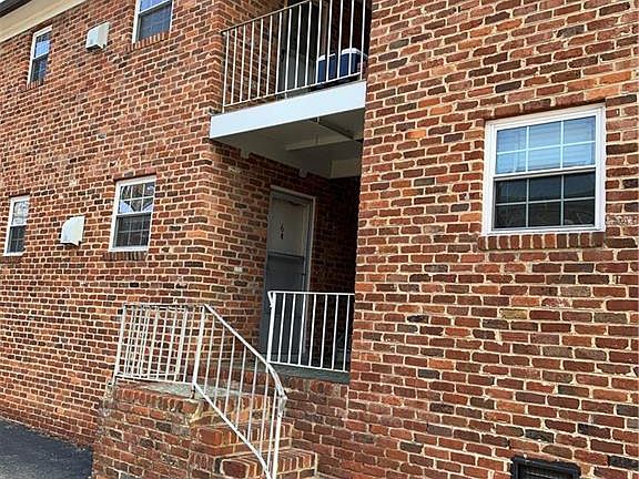 4th image of 4030 Forest Hill Ave #U6