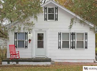 7234 Wirt Cir, Omaha, NE 68134