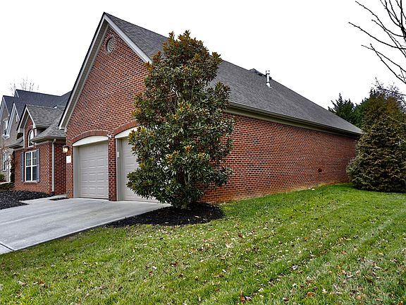 3rd image of 12754 Sailpointe Ln