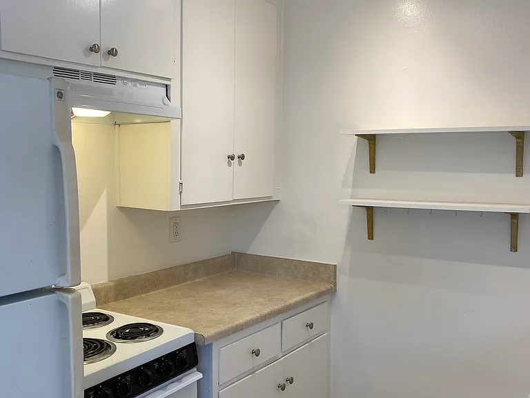 227 Pettis Ave #5 — Photo 7