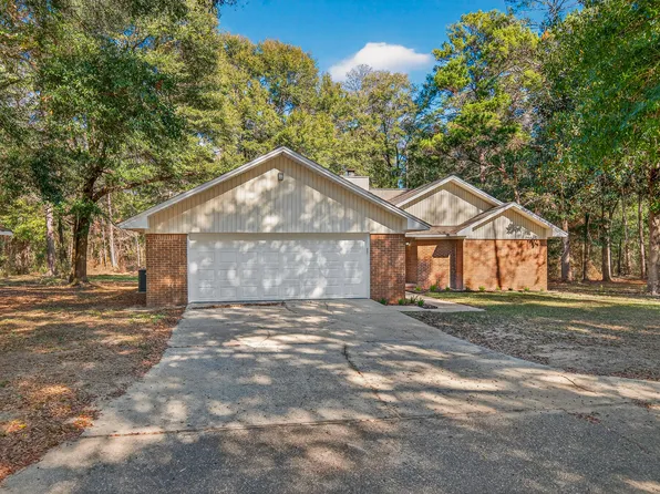 4297 Edge Perry Rd, Crestview, FL 32539