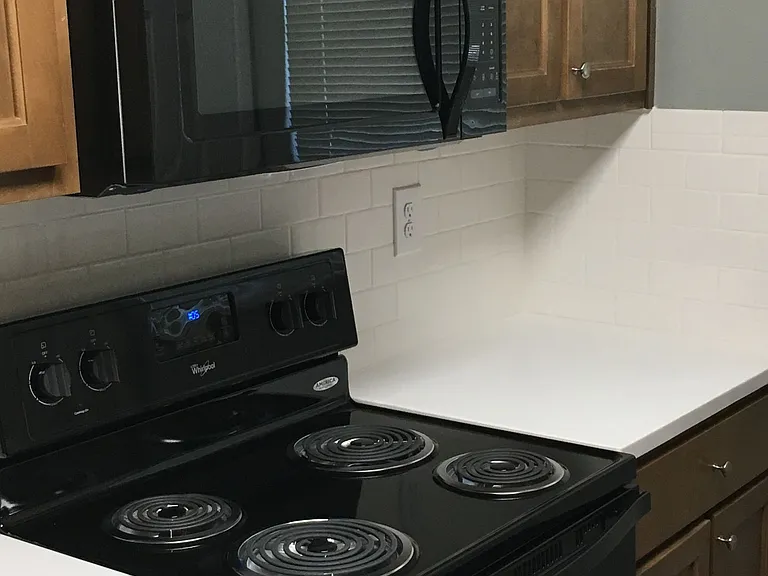 Chateau Orleans Apartments — Photo 32
