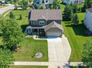 1334 Macintosh Way, Mukwonago, WI 53149