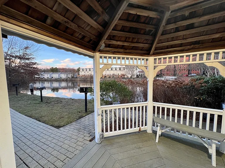 8 Crowninshield St #210 — Photo 27