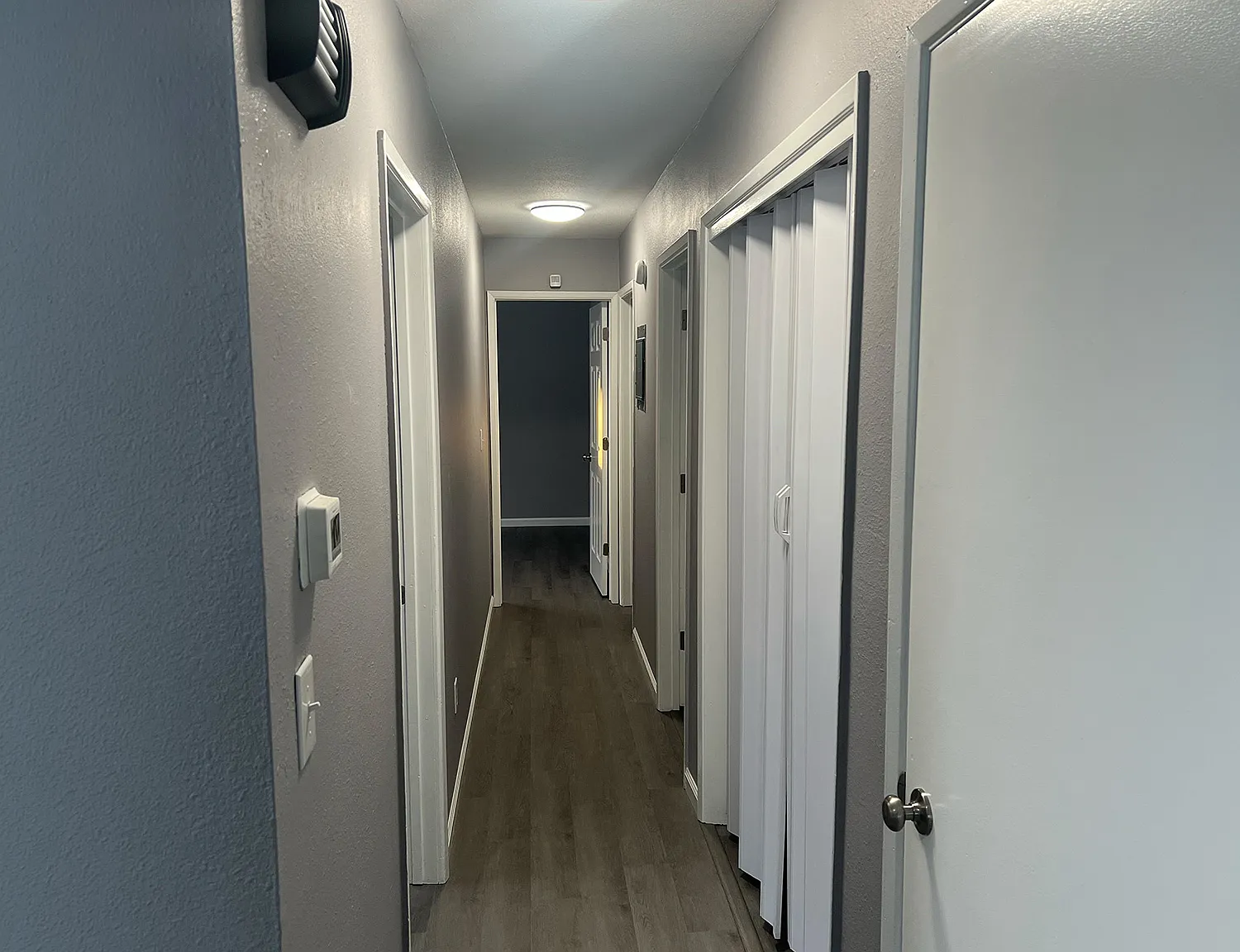 3 bed, 1056 sqft, $2,300 — Photo 3