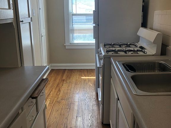 4th image of 1521 N Humboldt St APT 12