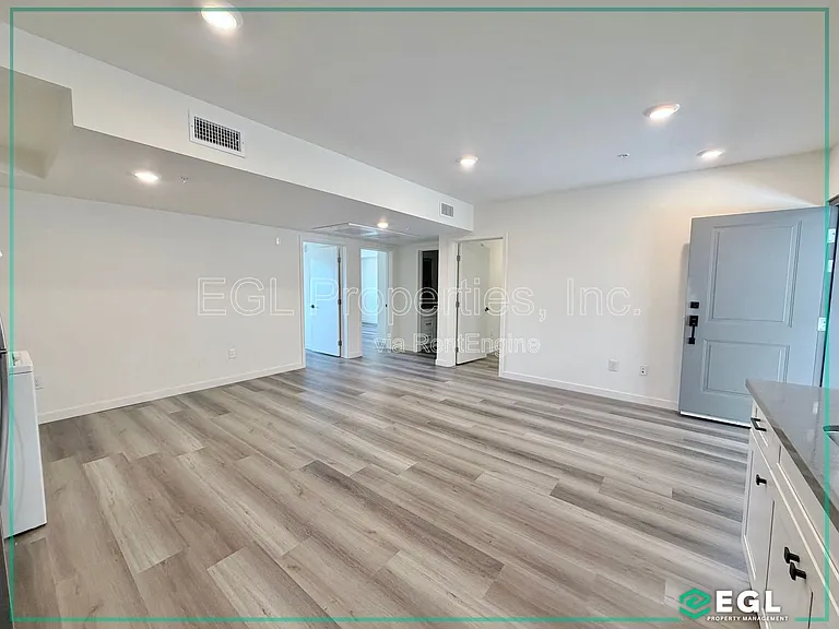 10505 Hawthorne — Photo 42
