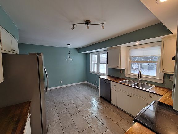 5th image of 522 Franklin St